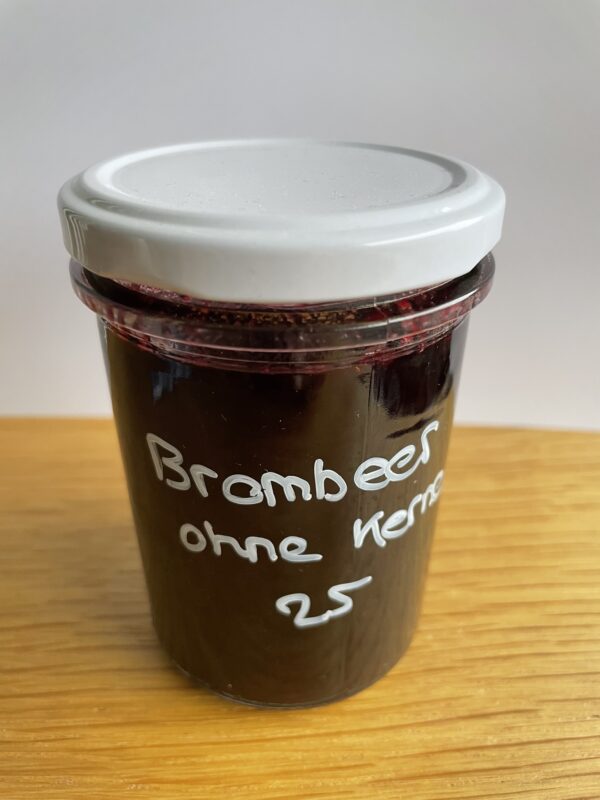 Brombeer Konfitüre ohne Kerne Klein